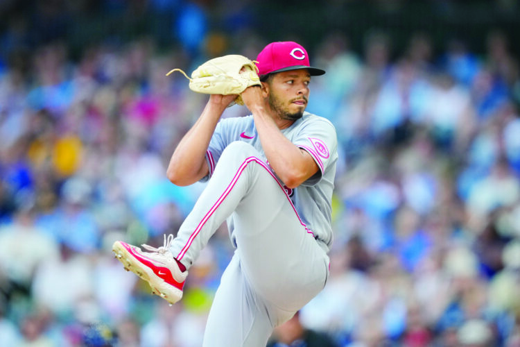 Reds beat Brewers to avoid sweep
